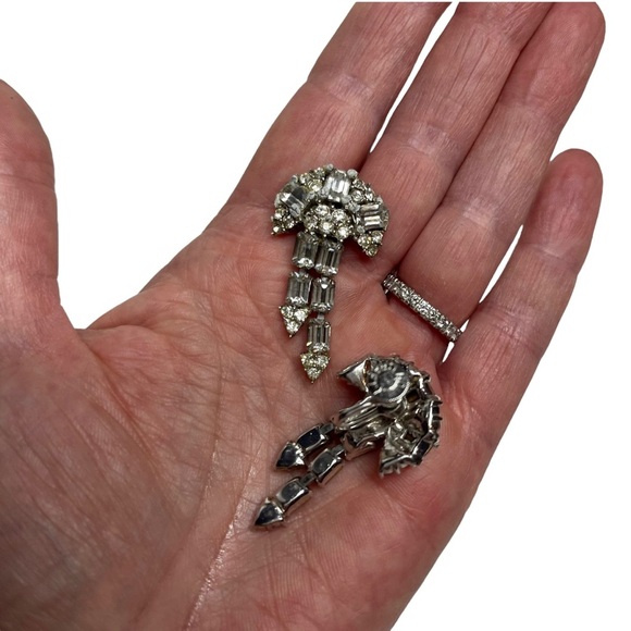 Vintage Mid Century Art Deco Cascading Rhinestone Earrings - Picture 6 of 9